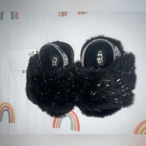 Ugg fluff yeah slides